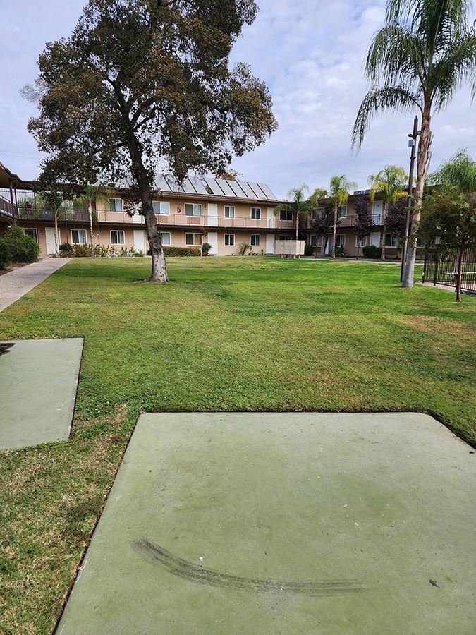 VILLAS AT MILLBROOK Apartments, 3320 North Millbrook Ave, Fresno, CA